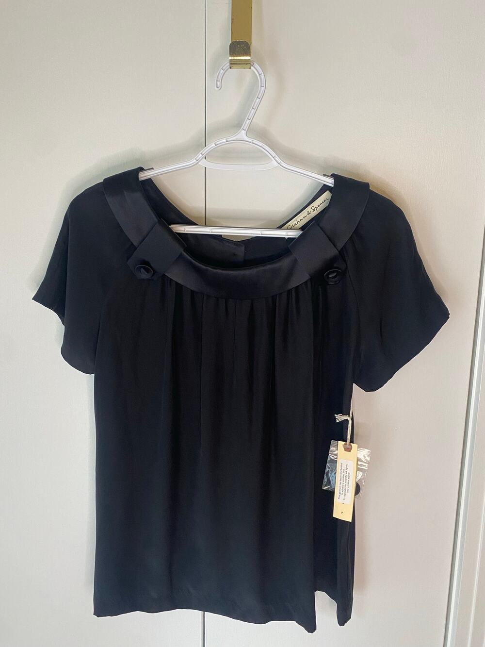 Graham & Spencer 100% Silk Short Sleeve Black Blouse Small Feminine